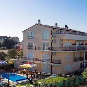 Gasthof Pansion Sport, Štinjan